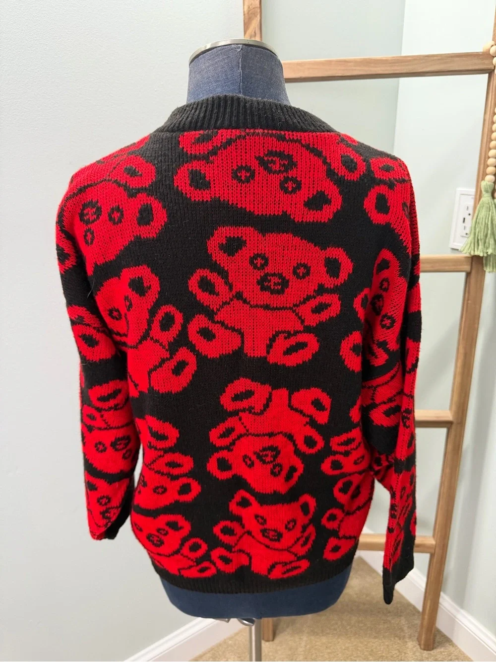 Vintage pit sweater